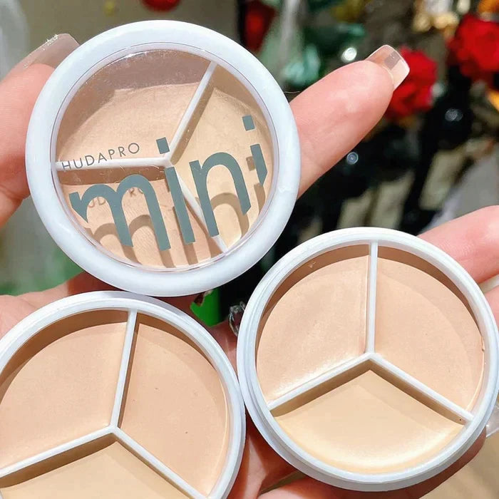 đ3-In-1 Contouring And Brighten Concealer Palette